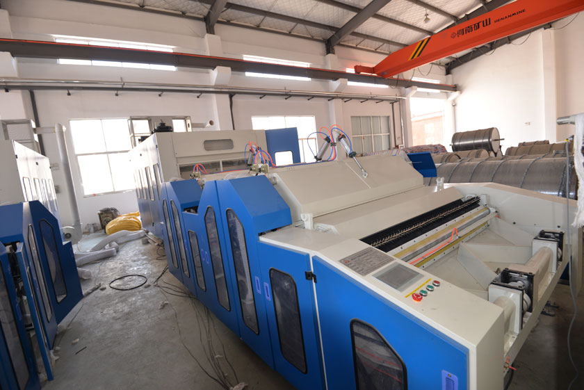 人造毛皮梳理機(jī)